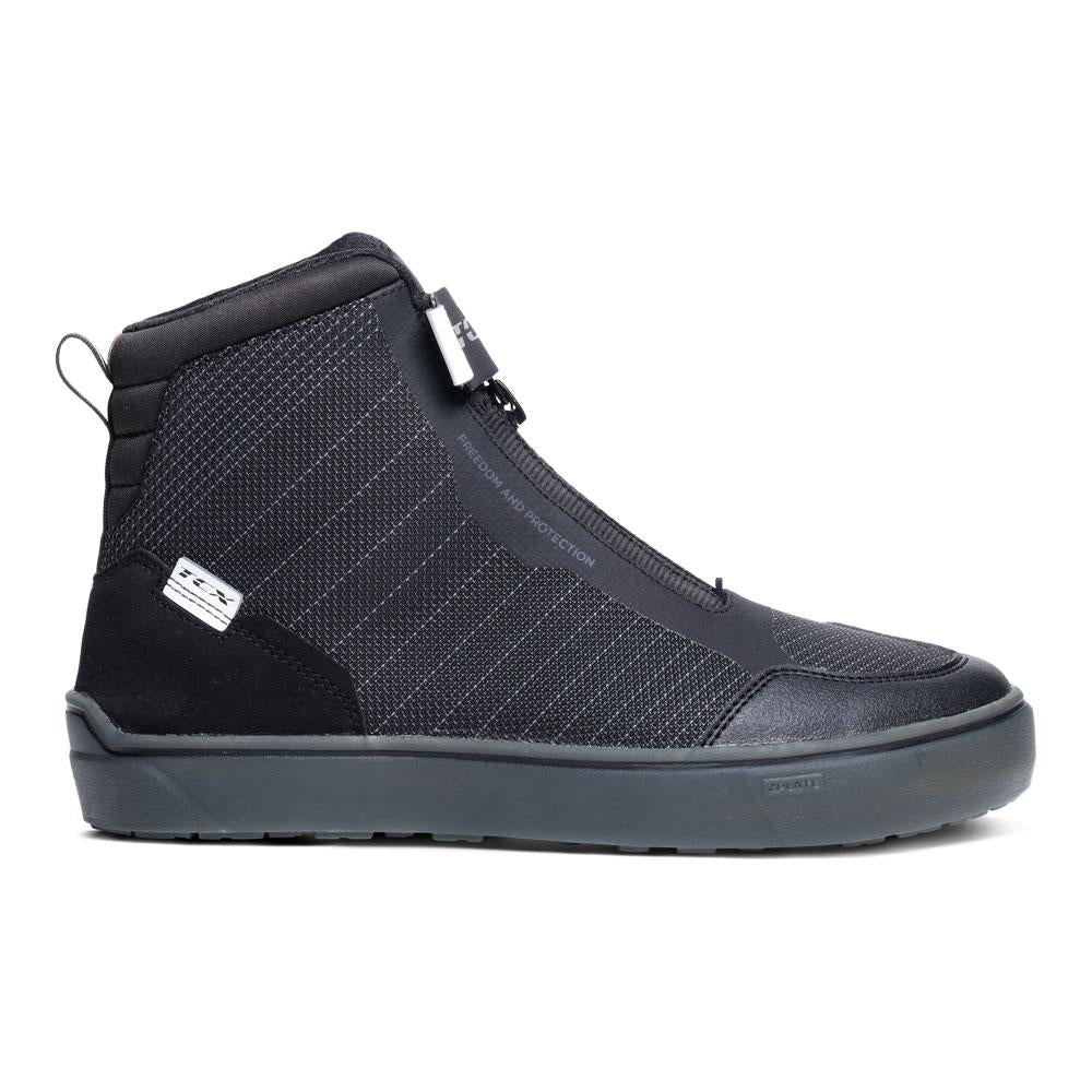 TCX IKASU 2 WATERPROOF BOOTS BLACK / WHITE