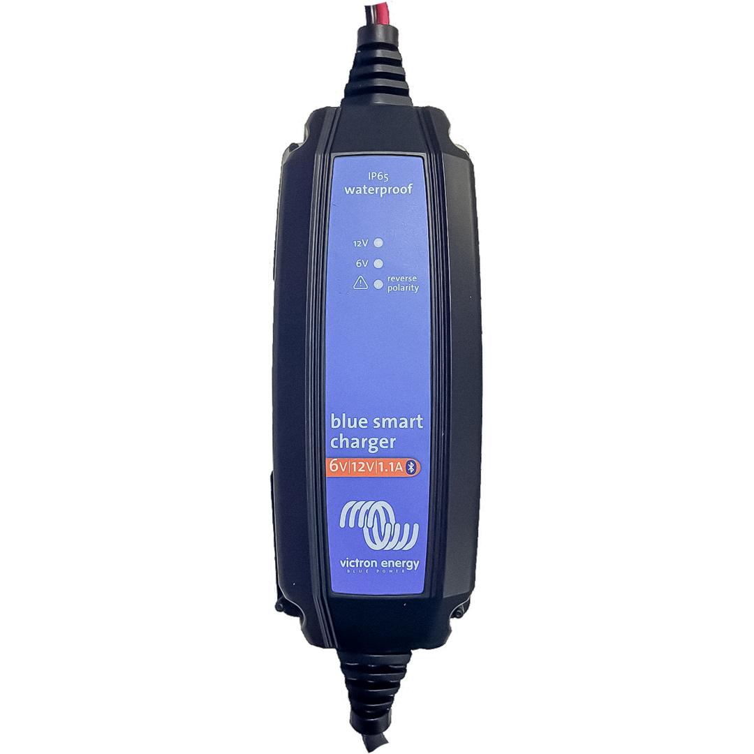 BAT5 - BLUE SMART CHARGER 6/12V 1.1A