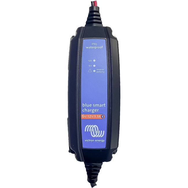 BAT5 - BLUE SMART CHARGER 6/12V 1.1A Hover Image