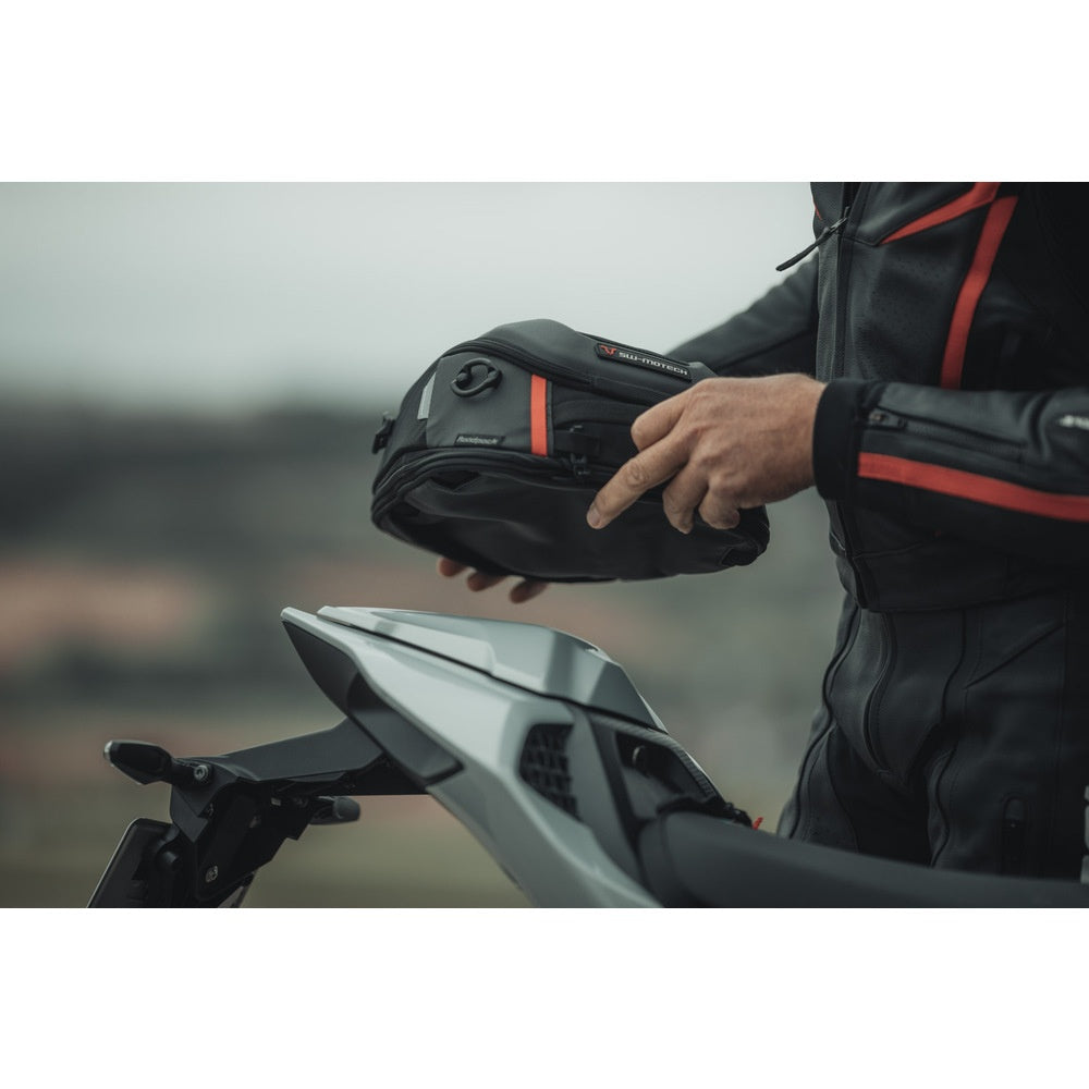 PRO Roadpack tail bag. 1680D Ballistic Nylon. Black/Anthracite. 8-14 l.