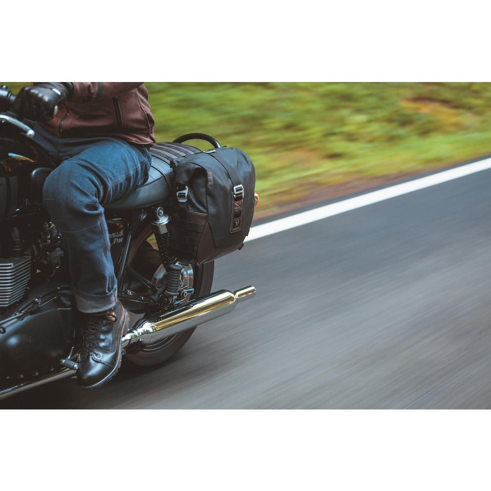 Legend Gear saddle bag LS1. 9.8 l. For Legend Gear saddle strap SLS.