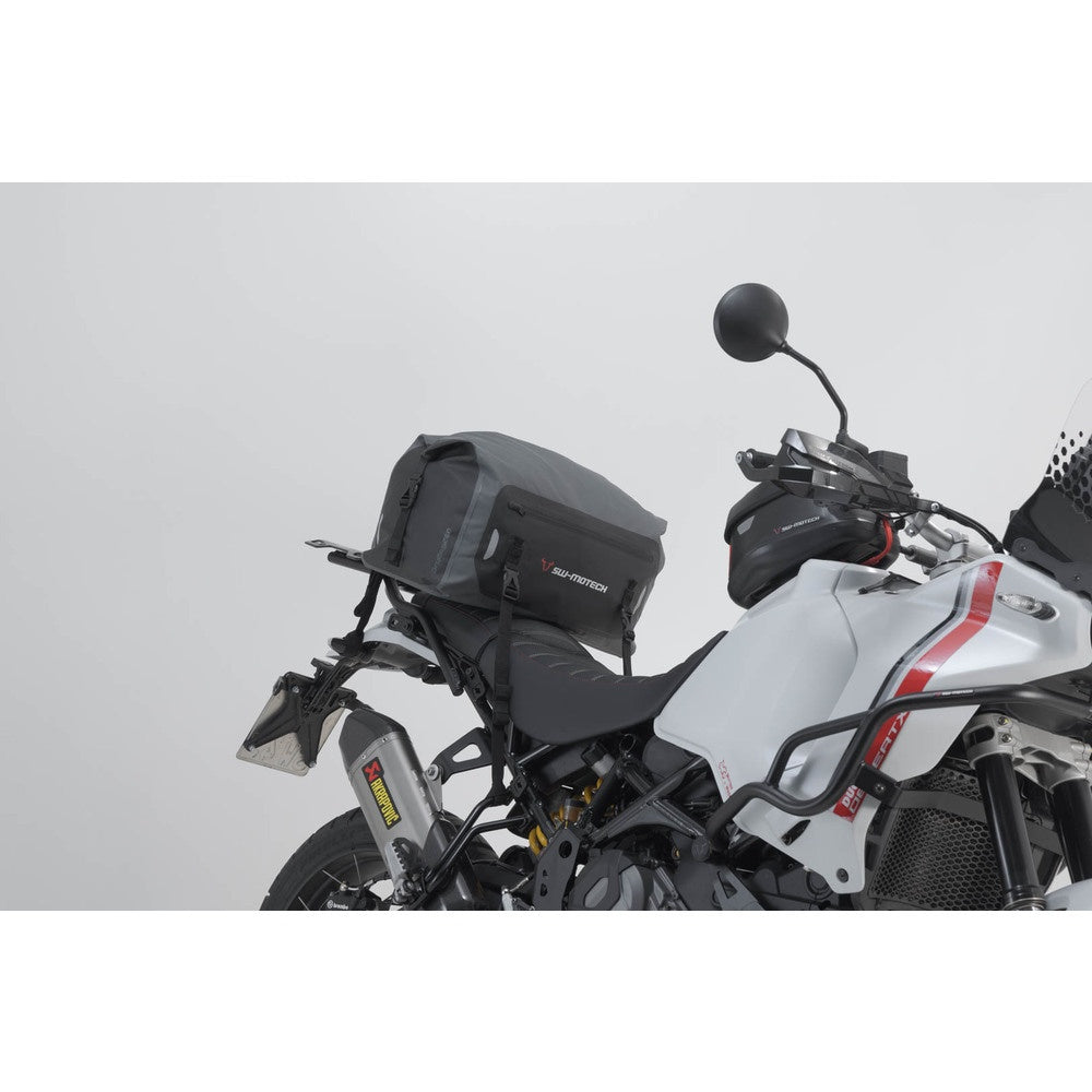 Drybag 260 tail bag. 26 l. Grey/black. Waterproof.
