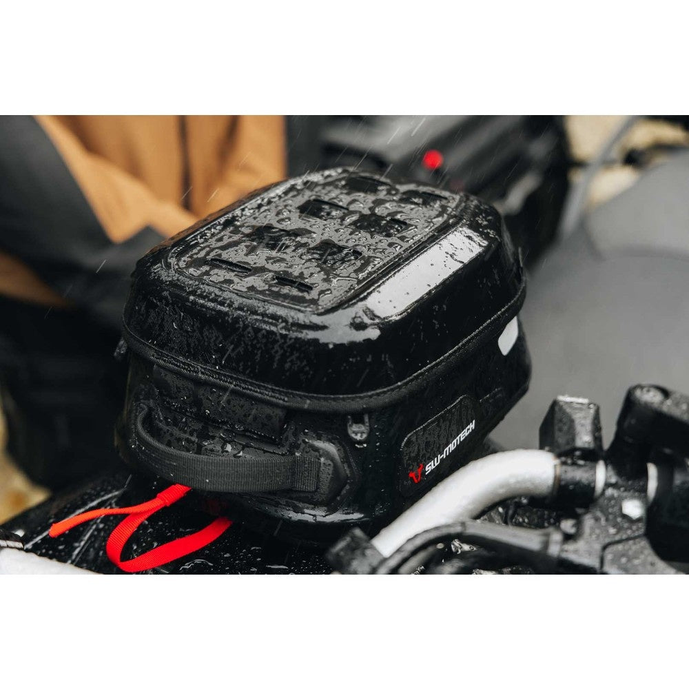 PRO Micro WP tank bag. 4 l. Waterproof.