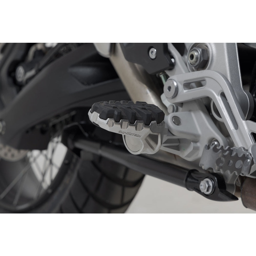 EVO footrest kit. Triumph Tiger 1200 models (22-). (FRS.11.112.10600)