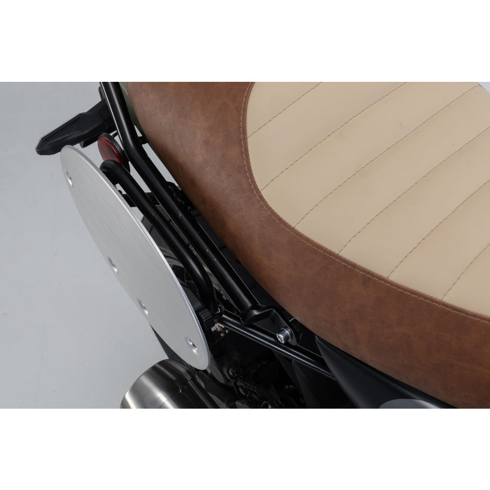 Number plate. For SLC side carrier, right.