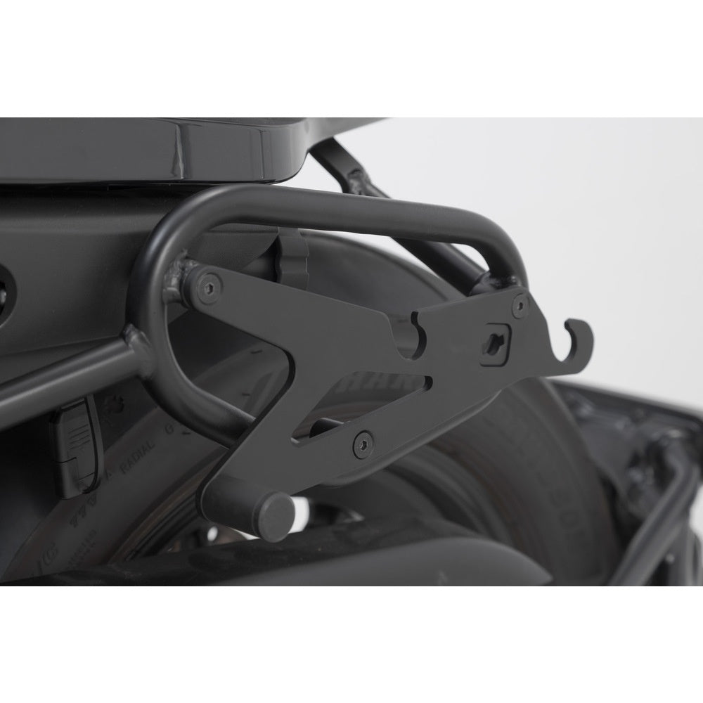Adapter plate SLH for SLC. Black. Universal. For right side.