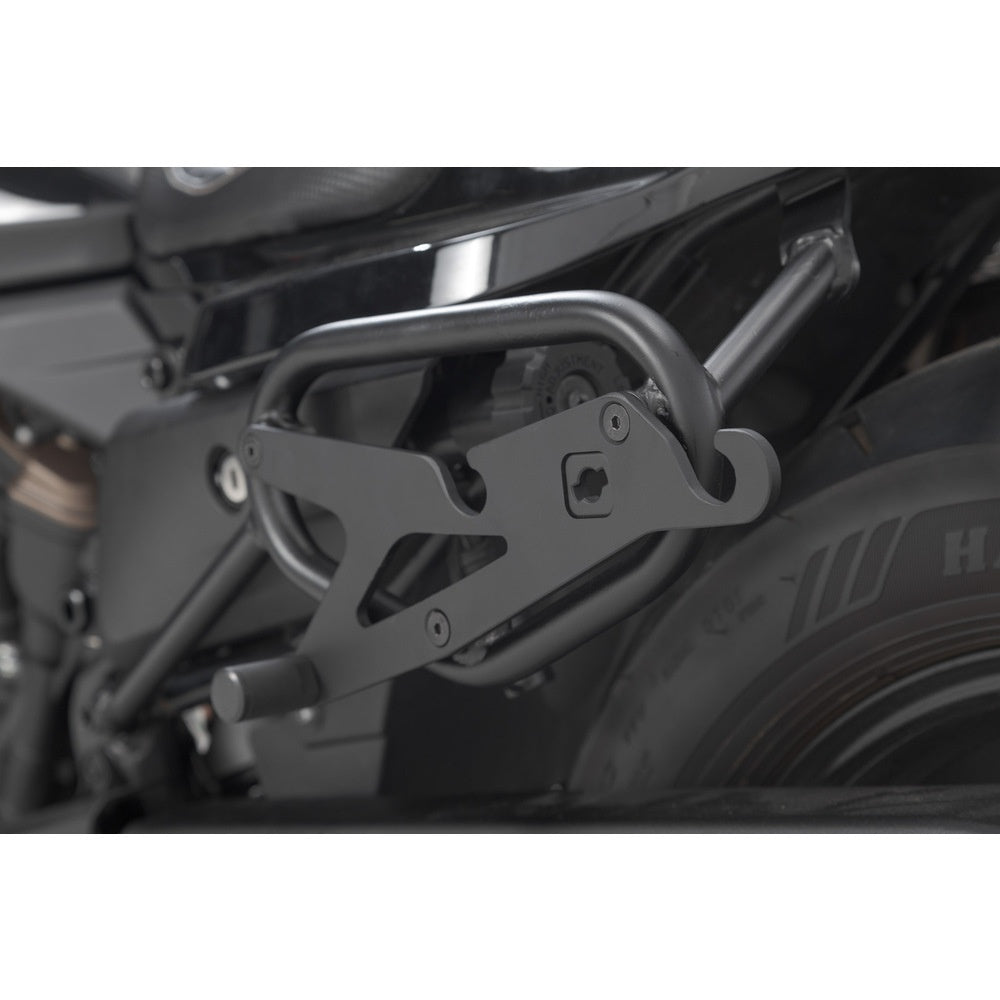 Adapter plate SLH for SLC. Black. Universal. For right side.