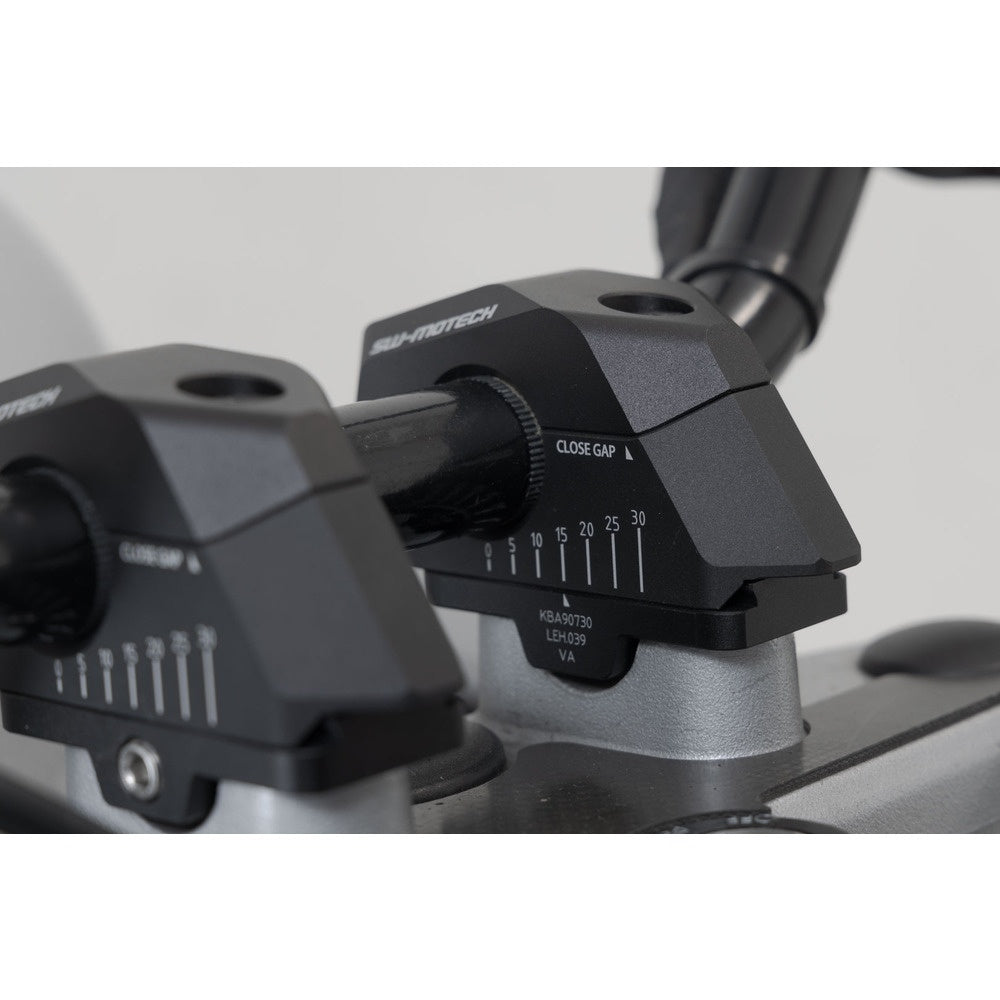 Bar back variable for diam22 handlebars. H=25mm. Back 5/10/15/20/25/30 mm. Black.