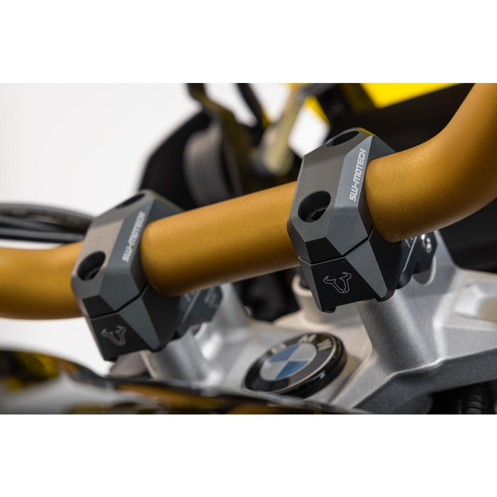 Bar back variable for diam32 handlebars. H=32mm. Back 5/10/15/20/25/30 mm. Black.