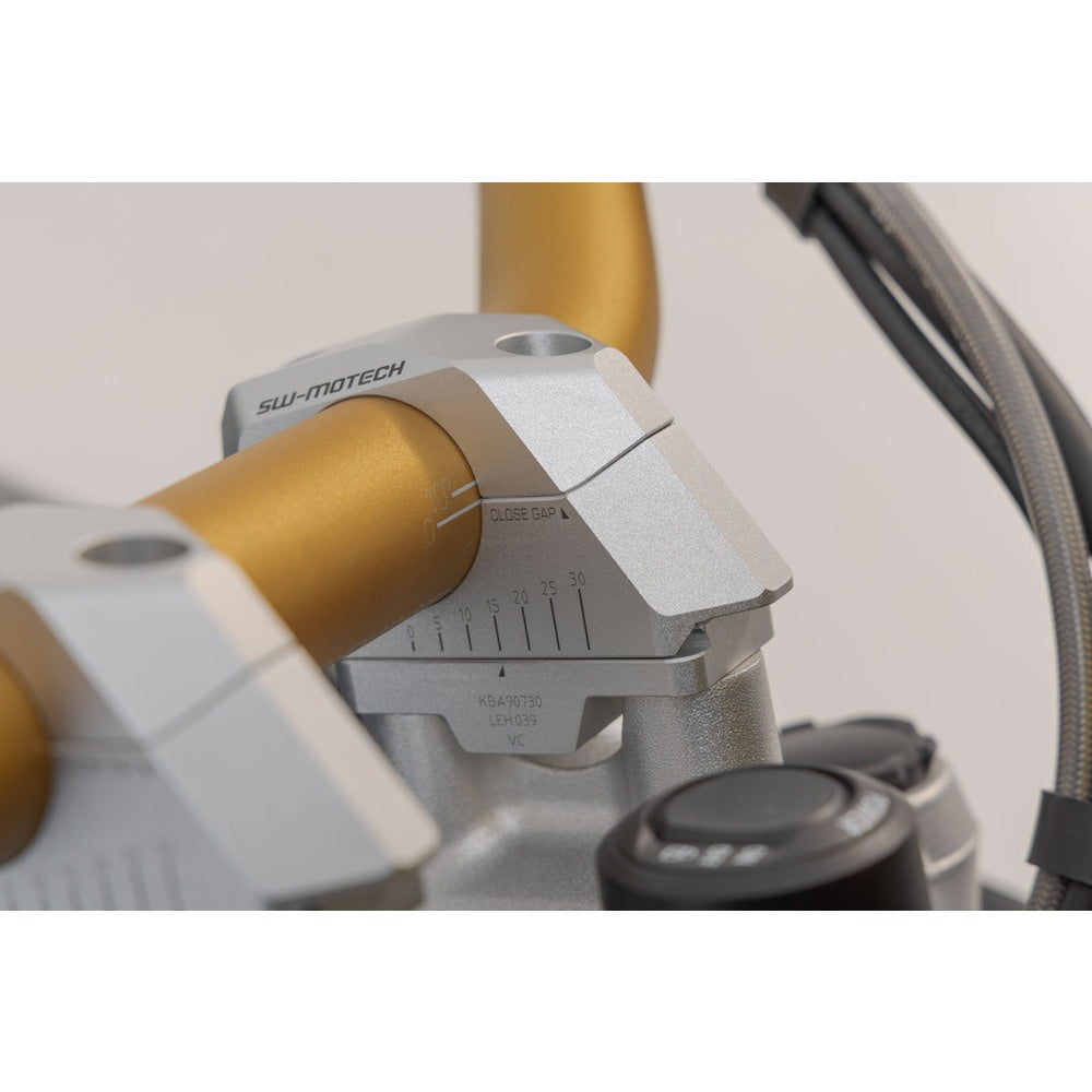 Bar back variable for diam32 handlebars. H=32mm. Back 5/10/15/20/25/30 mm. Silver.