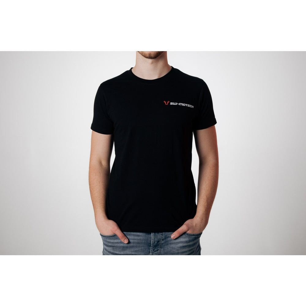 Core Line Tee - Men - Medium